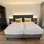 Kapelle * رادولفزيل ام بوندنز