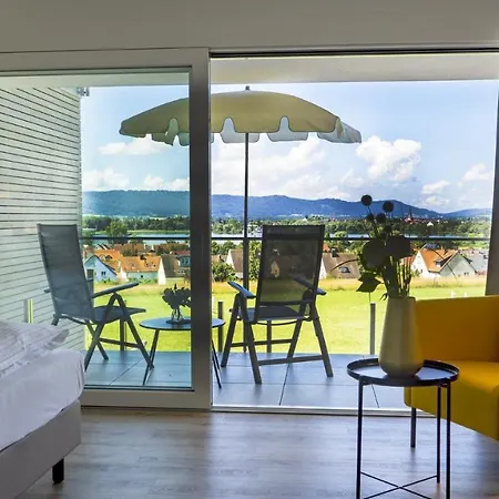 Kapelle Hotel *