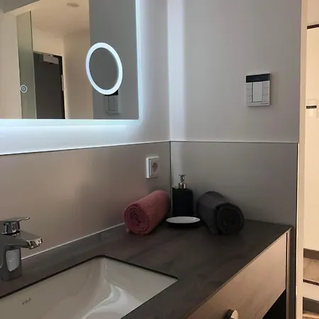 Kapelle Hotel *